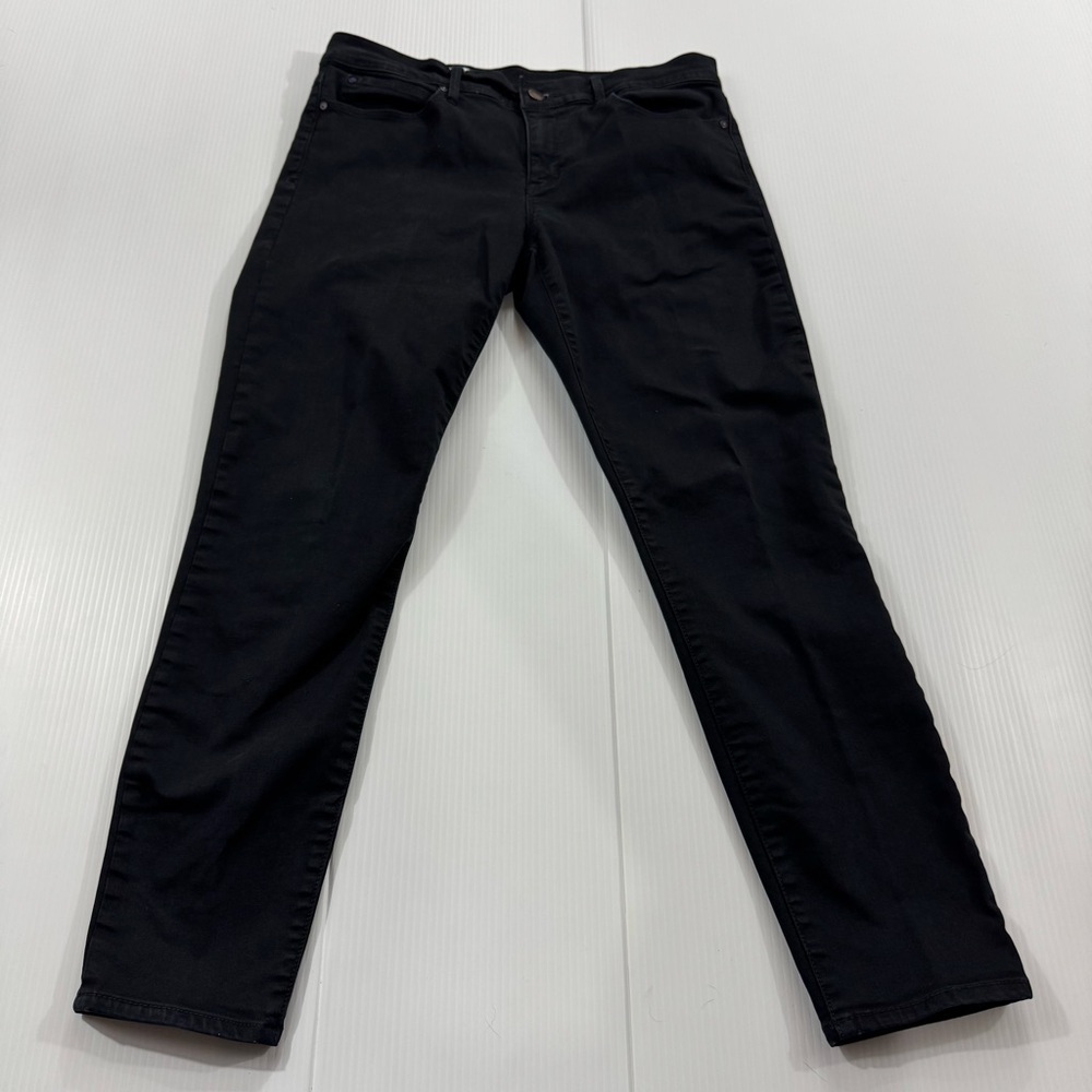 K4. 1969 Sleek Black Women's Jeggings (29/8a)
